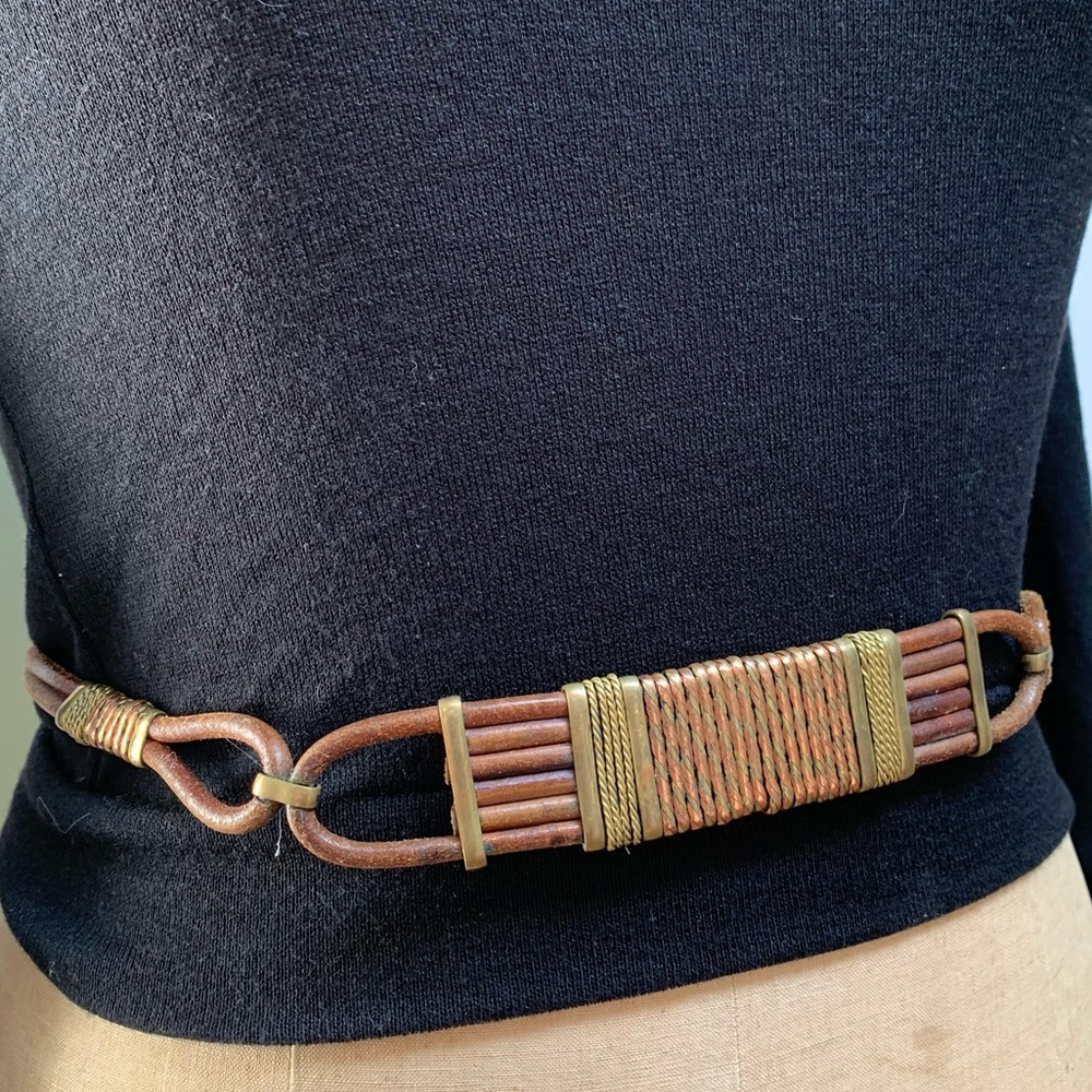 Vintage 70s Brutalist Mixed Metal Adjustable Leather and Copper Artisanal Belt - Picture 5 of 8